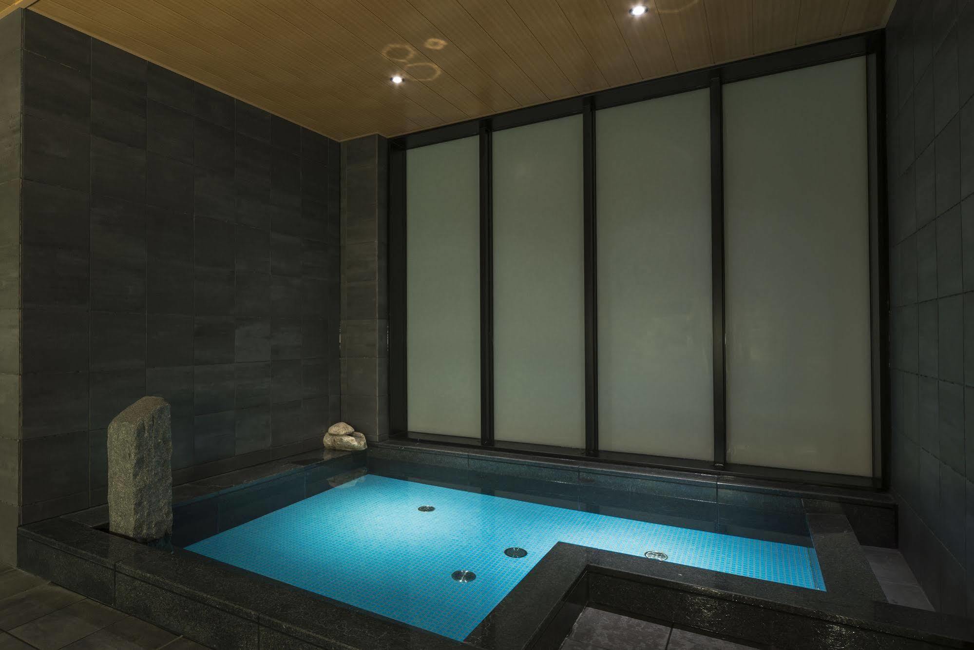 Candeo Fukuoka Tenjin Hotel